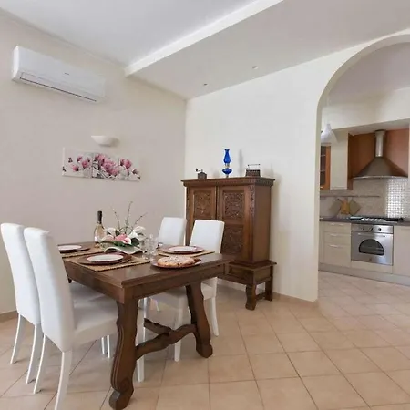 In For 6 People Vila Bari
