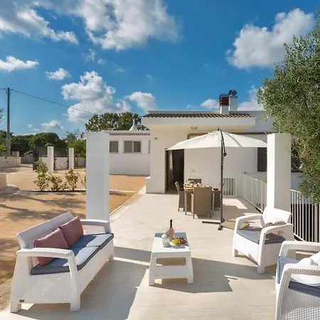 Villa In For 6 People *